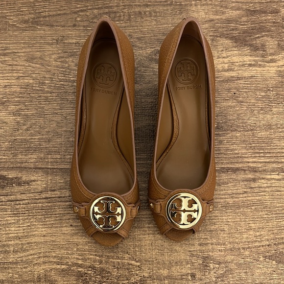 Tory Burch brown wedge sandal like new - Picture 3 of 5